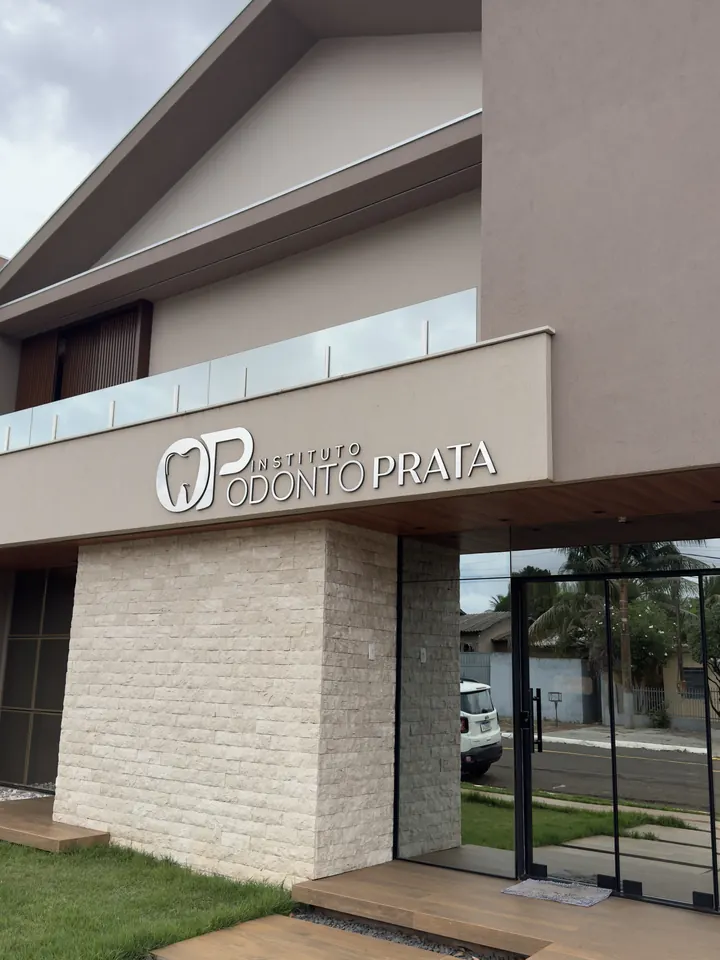 Fachada do Instituto Odontoprata, na Rua Martimiano Alves Dias, 920